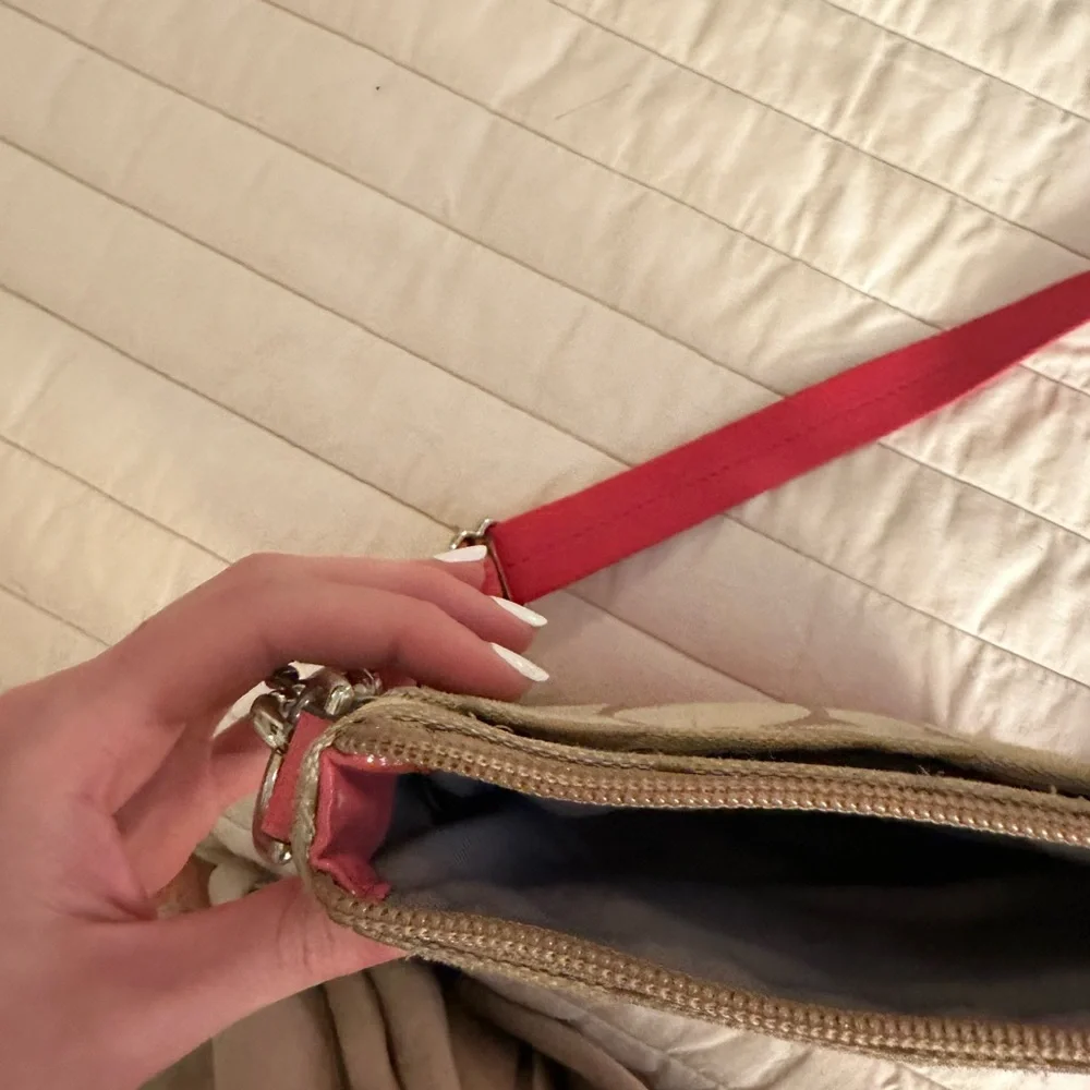 Coach Green and Pink Crossbody Bags Signature Collection - Picture 5 of 15